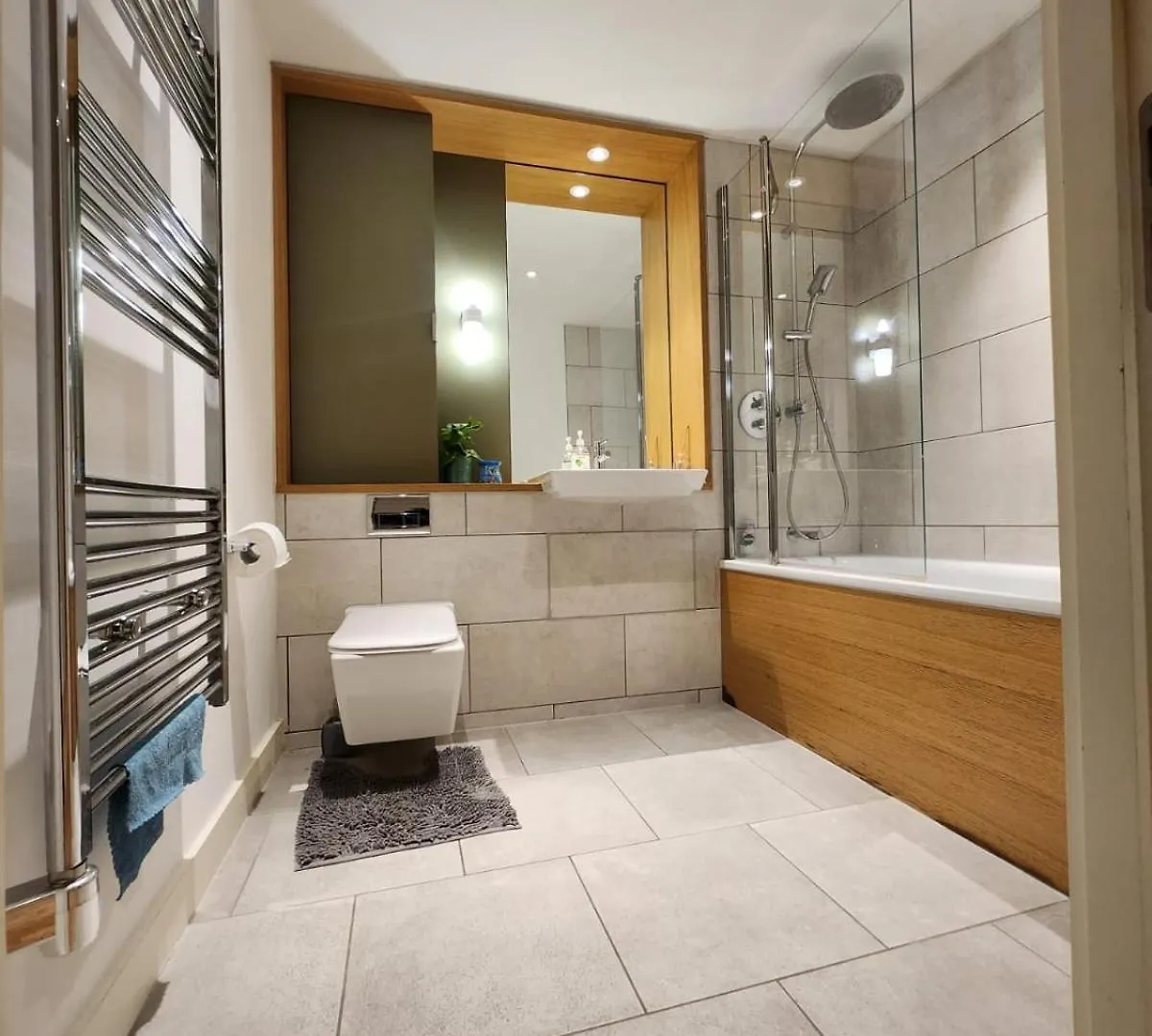 Kaf Luxury Apartment London